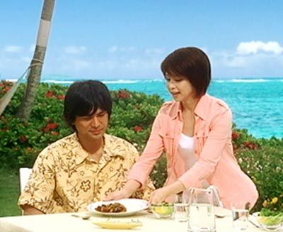 嫁给型男江口洋介后,也专心当一儿一女的妈妈.