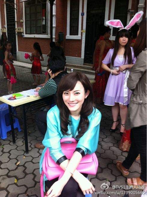 "黄金老帅哥"雷宇扬10月将娶内地女主持 嫩妻小其21岁