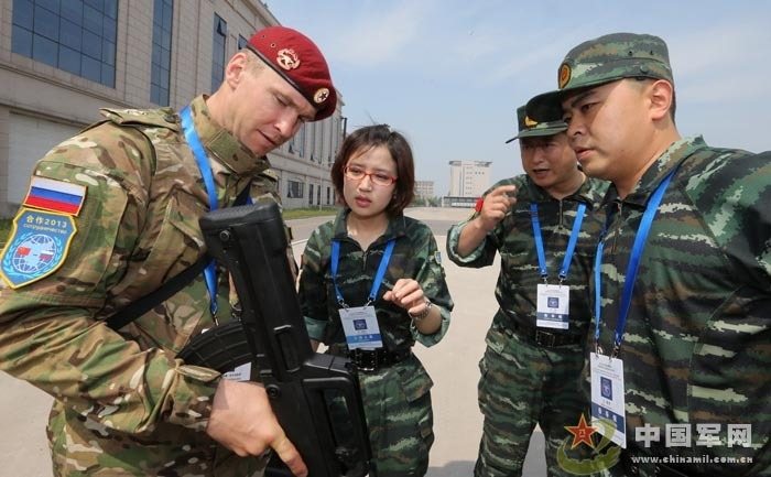 高清组图:实拍中国武警与俄罗斯内卫部队在京联合训练