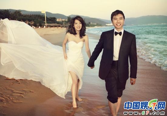 李念怀孕了与富豪老公林和平牵手晒幸福组图