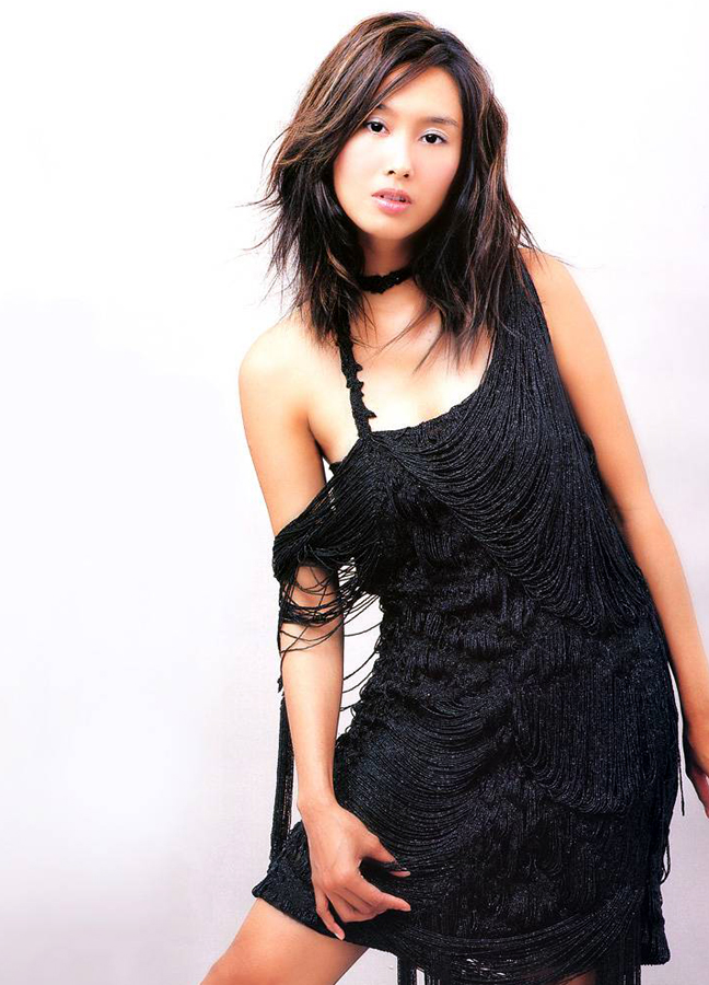 组图众女星丰乳s身材半裸写真pk谁是中国好身材