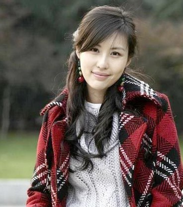 组图:田朴珺傍上王石 揭秘娱乐圈三线女星成功上位史