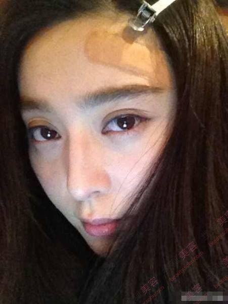 组图:女神范冰冰未曝光素颜睡照私照大集合