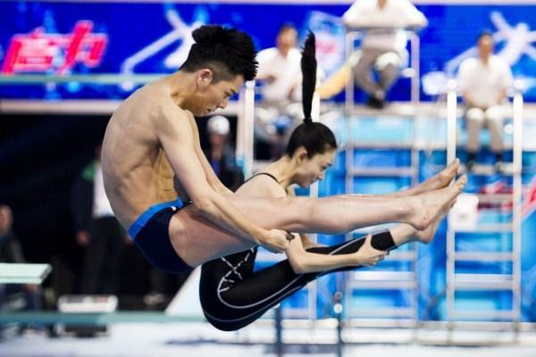 组图王丽坤搭快男高难度双人跳王丽坤宛如出水芙蓉