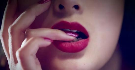 组图:王李丹妮登《男人装》晒f杯巨乳 让人浮想联翩