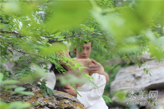 组图新金瓶梅龚玥菲上演野外活春宫g奶神器抢眼